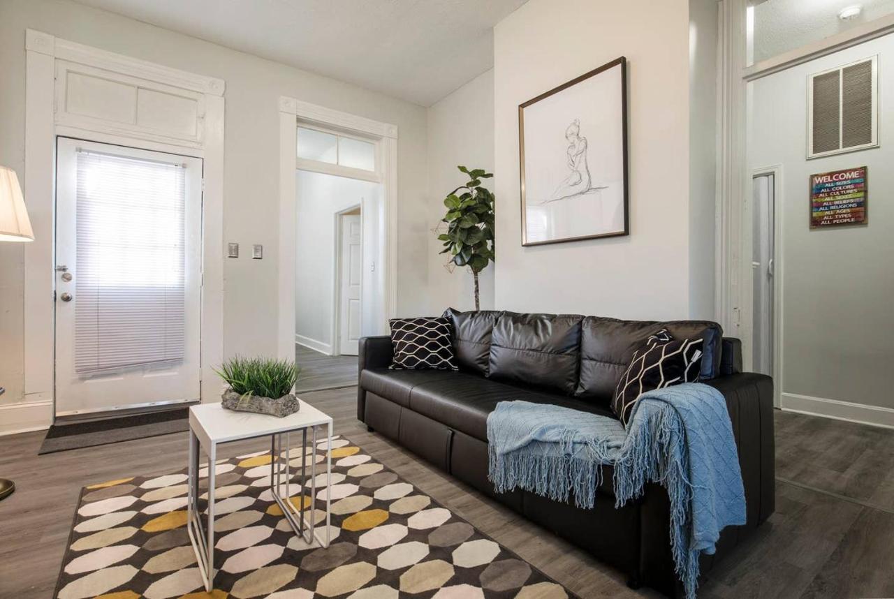 Louisville Dream House 4Br 2Ba By Cozysuites Eksteriør billede