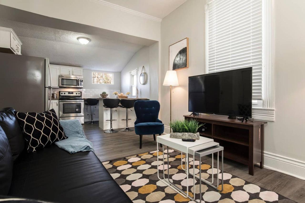 Louisville Dream House 4Br 2Ba By Cozysuites Eksteriør billede