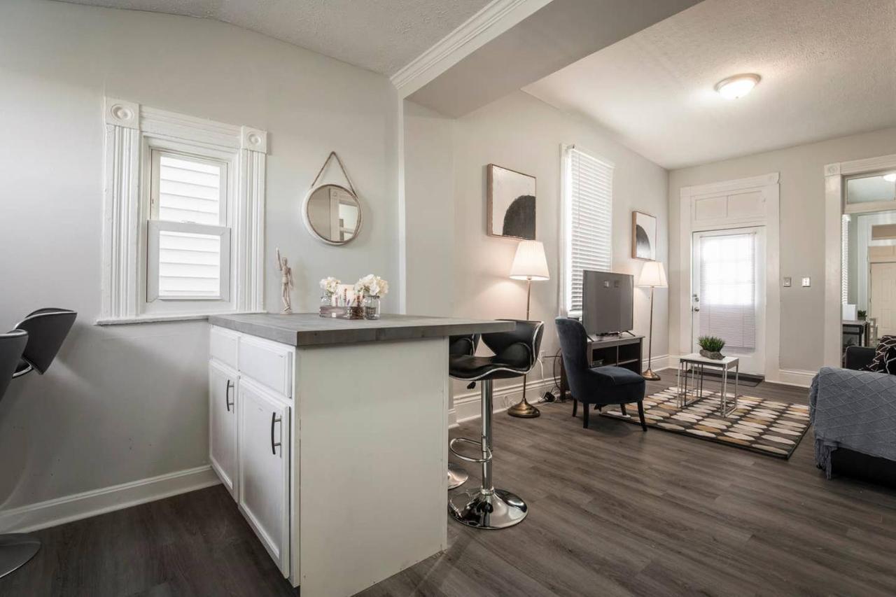 Louisville Dream House 4Br 2Ba By Cozysuites Eksteriør billede
